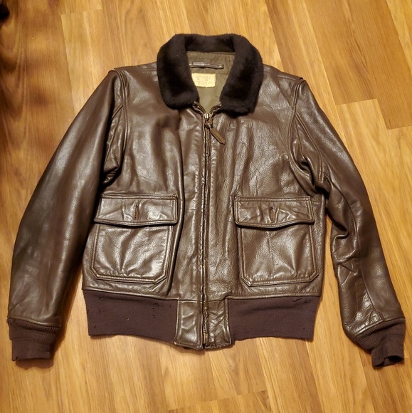 Vintage Other - Leather Flyers Jacket Vintage Fur Collar